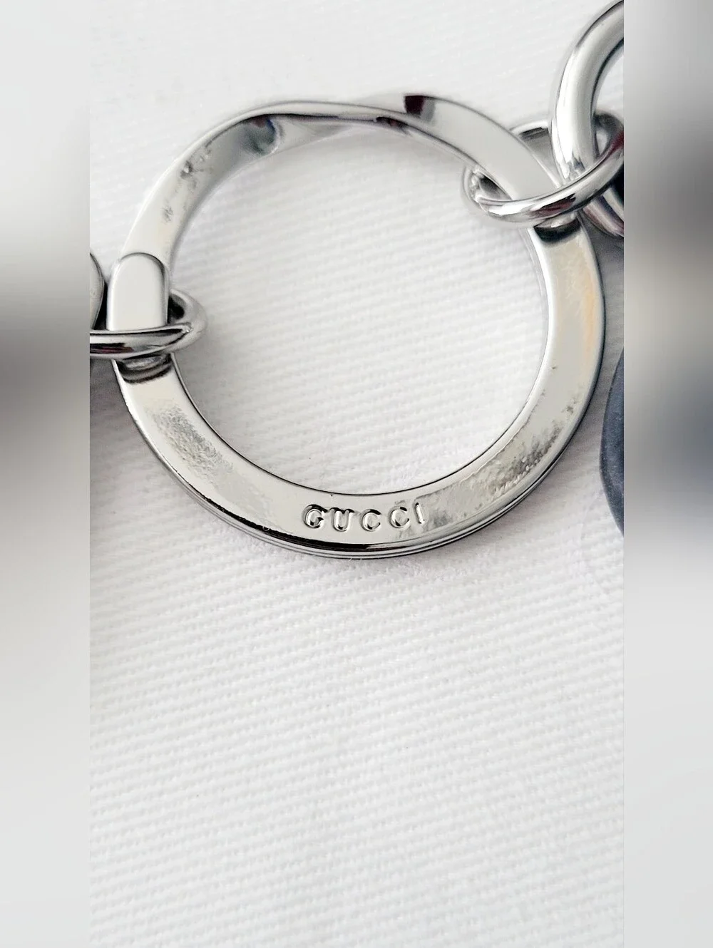 🇮🇹Gucci Black Leather🖤 Tag Keyring with Silver-Tone Hardware✨️